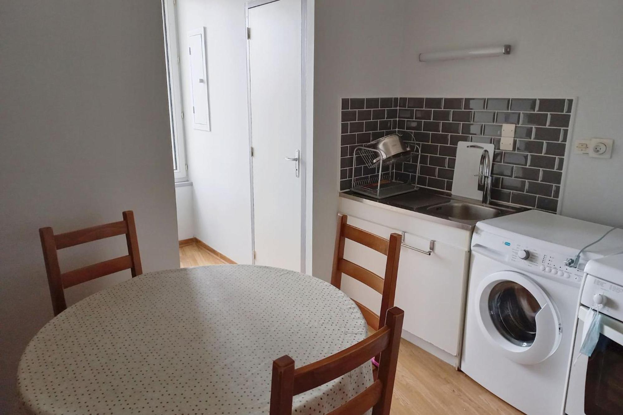 Grand Studio ✰ 35M² ✰ Centre ✰ 4Pers/2Lits ✰ Cuisine ✰ Wifi Cande Exterior photo